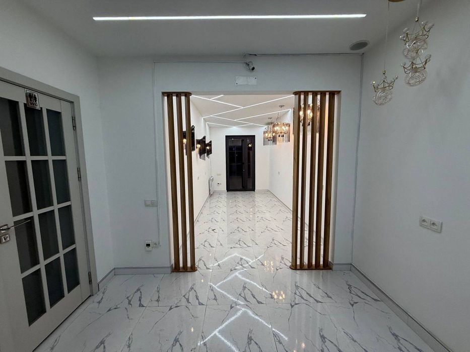 Торговый центр чилонзар 2 квартал  американское посольство  нежилое 
П