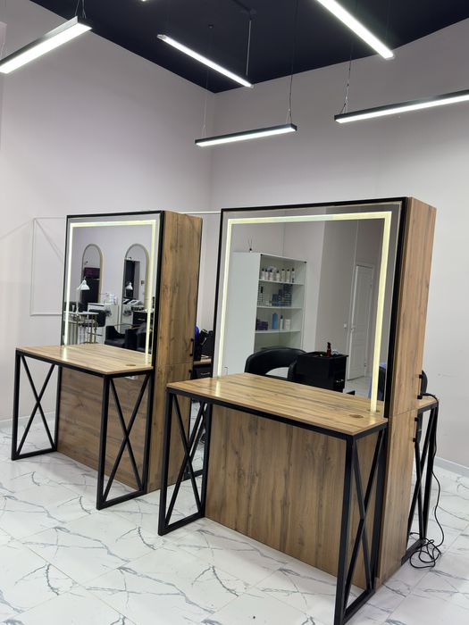 Продам парикмахерский стол