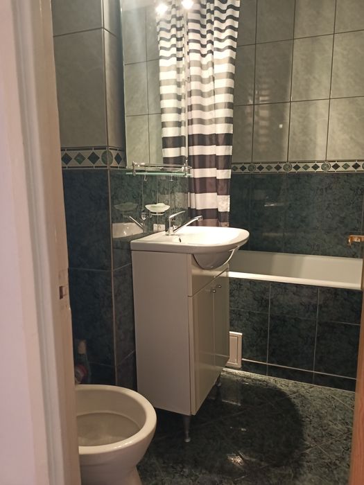 Ofer spre închiriere apartament cu trei camere, direct proprietar, fără agenție — fotografia 2