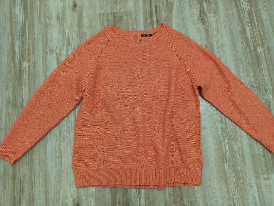 Pulover potrivit pentru M/L