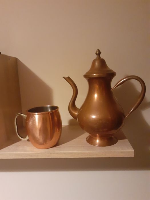 Меден чайник и чаша