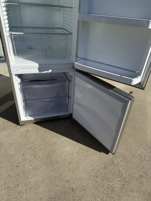 Хладилник с фризер Инокс Fisher and Paykel 168 см