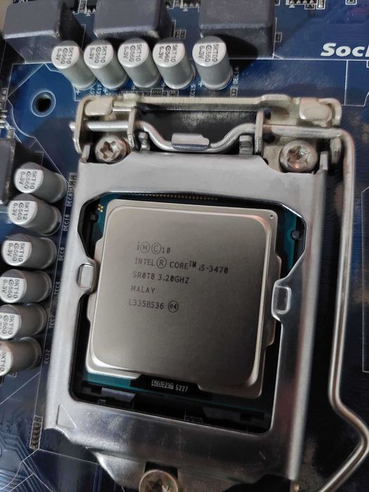 Компютърни части (i5-3470, corsair vengeance, 650w PSU)