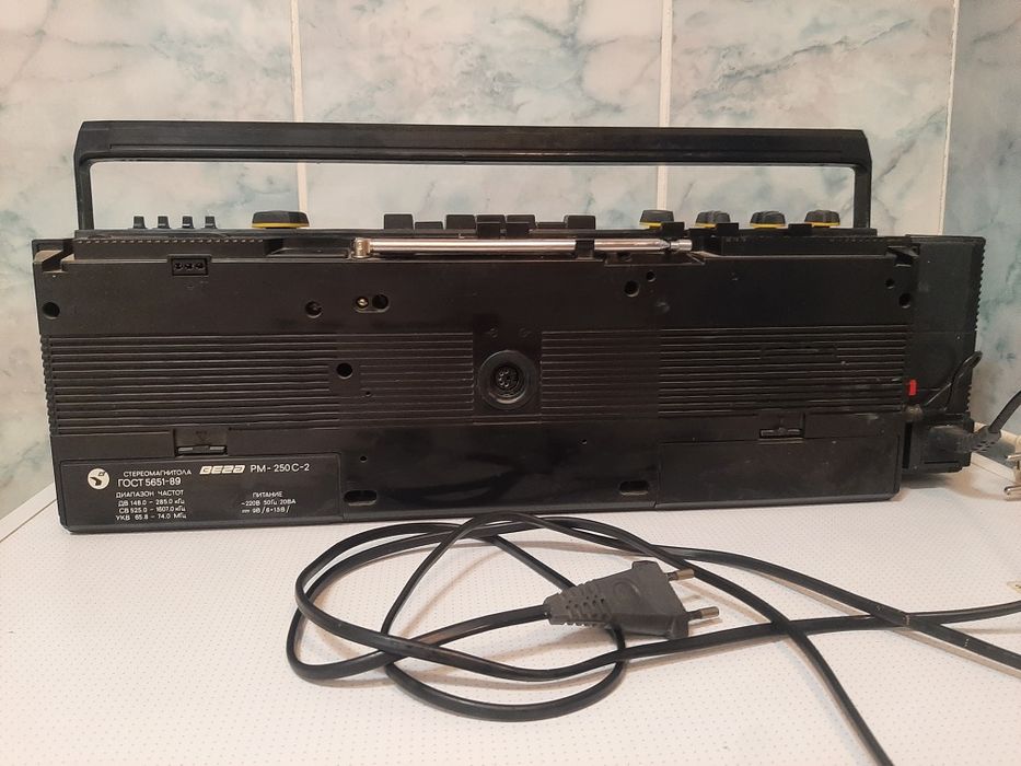 Магнитола Вега РМ 250С-2