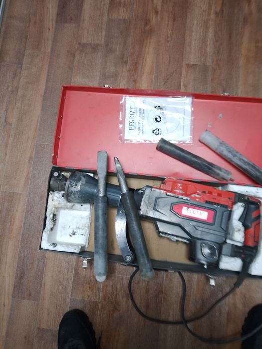 Продам Отбойник молоток