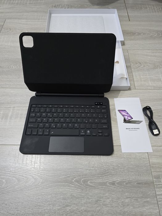 Magic Keyboard iPad Pro 11" cu Trackpad Multi-Touch – Black, Nouă