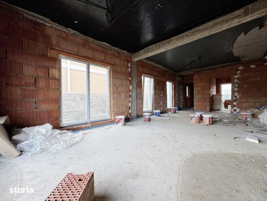 Duplex despartit prin camera tehnica, 121mp utili,350mp teren -Mosnita