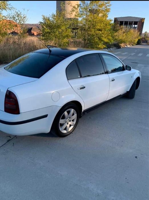 Skoda  Superb 1