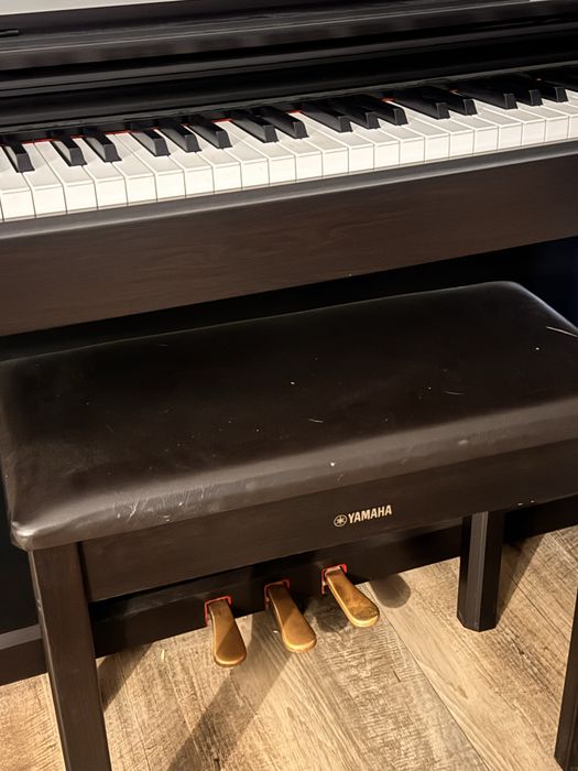 Электронное пианино Yamaha