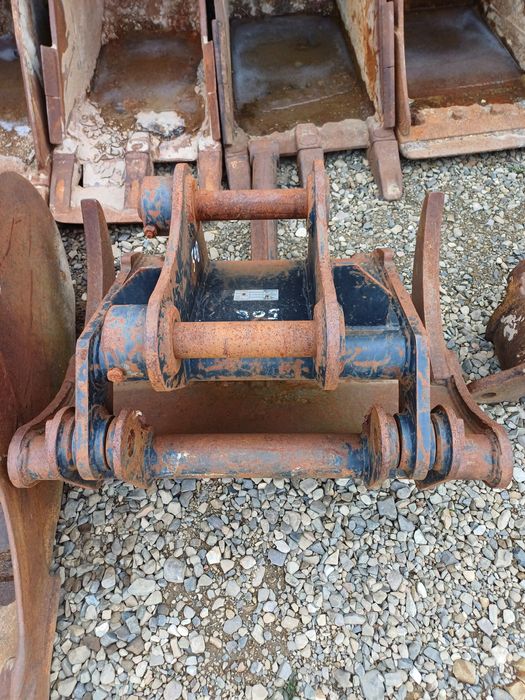 Cupe excavator & buldo