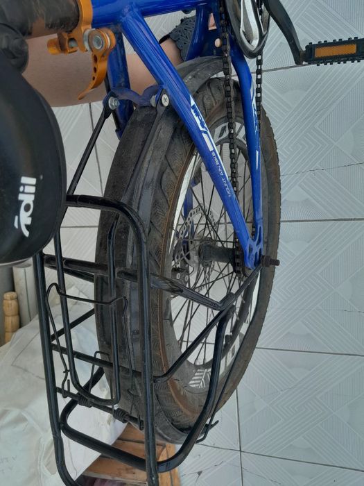 Продаётся велосипед.