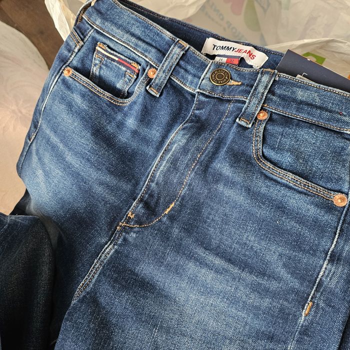 Blugi noi Tommy pret bun