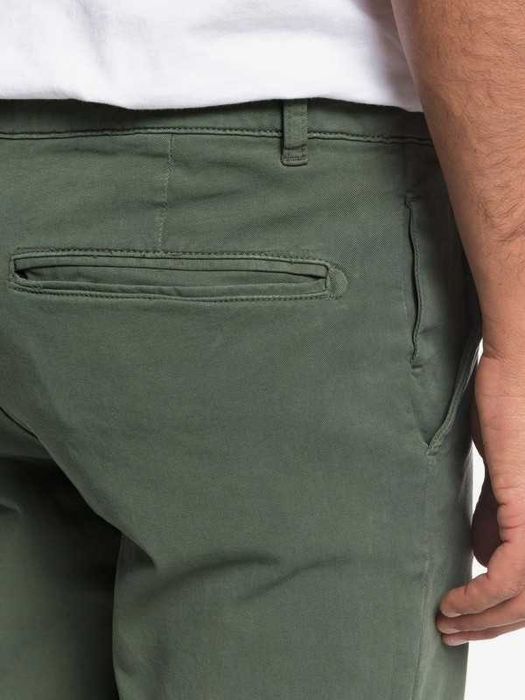 NOU! Pantaloni casual barbati Quiksilver Krandy Chino