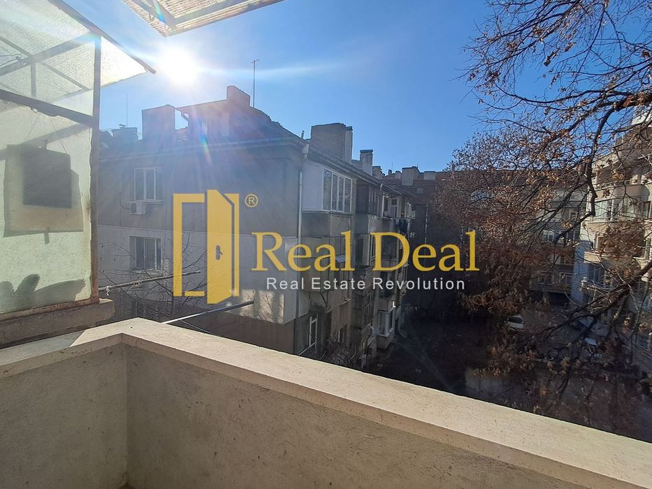 Дава се под наем Тристаен апартамент в София, Център - 70 кв.м за 698.19 € - Снимка #11