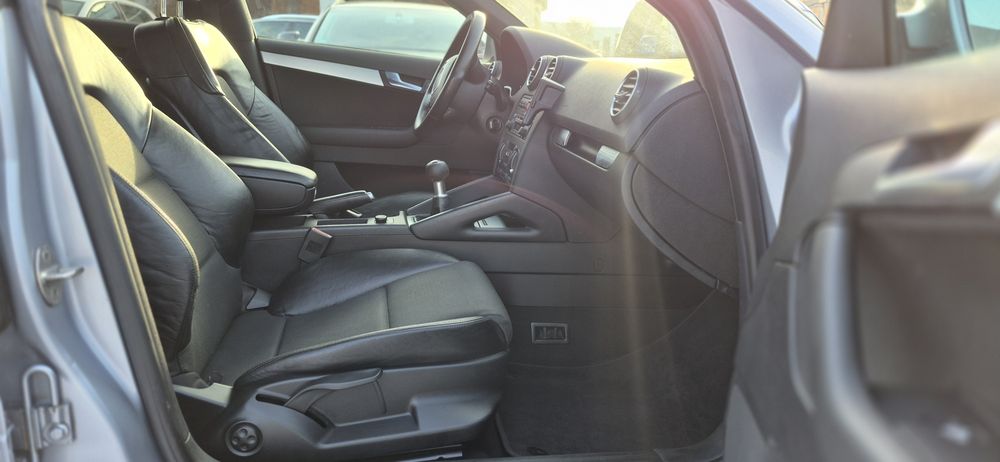 Audi a3 2.0 tdi 140 cp 3 x sline