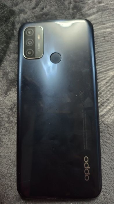 Vând telefon oppo a53  pt piese