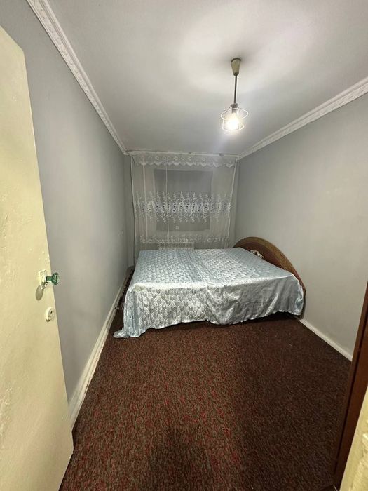 Srochna 3 xonali oʻrta podezdan 1- etajdan dom sotiladi