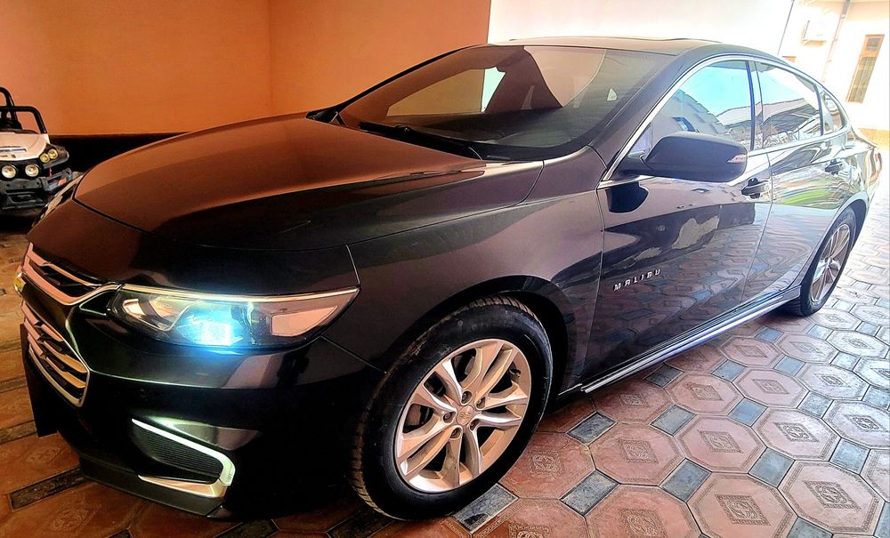 Малибу 2.4 сотилади