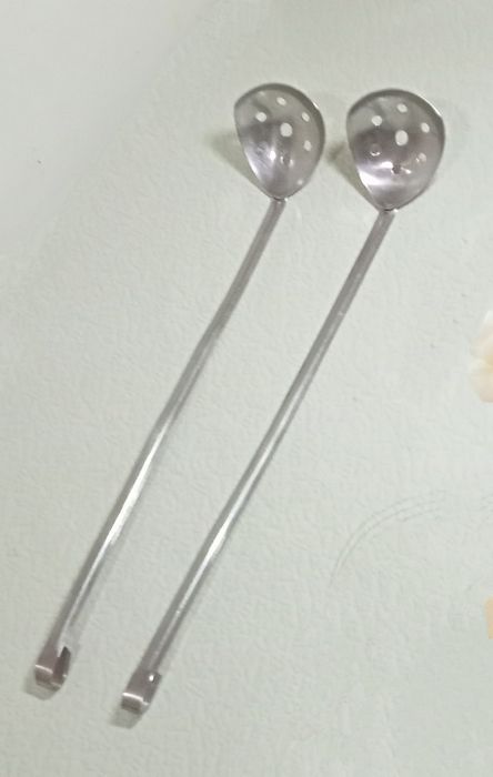 Продам.Ложка для извлечения продуктов из банок.СССР.