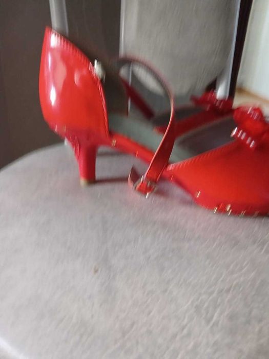 Босоножки шикарные