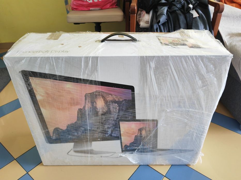 Apple Thunderbolt Display 27"-многофункционален Монитор-докинг станция