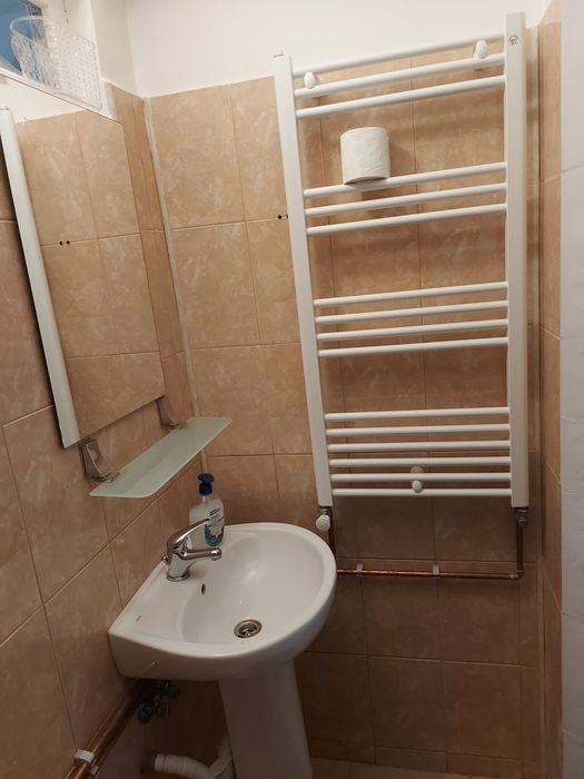Închiriez garsoniera zona Traian