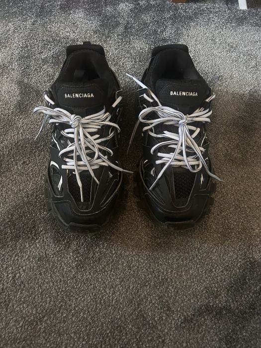 Balenciaga track