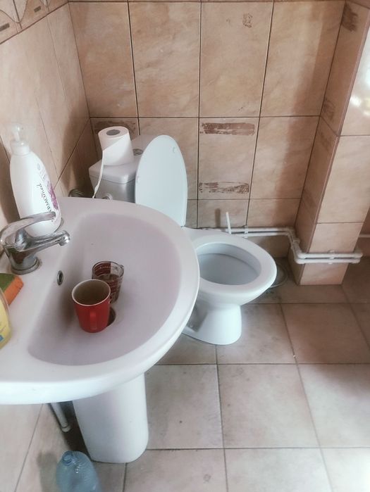 Închiriez Spațiul Comercial