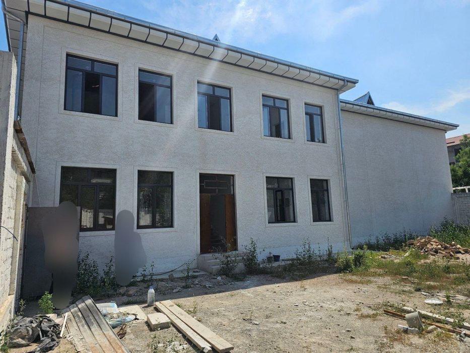 Продается здание Ор-р: Мойкургон 9 соток