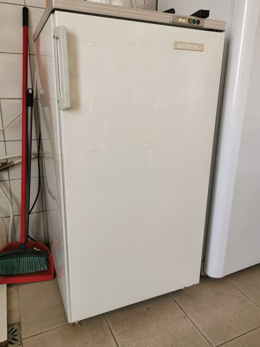 Congelator arctic 350 lei