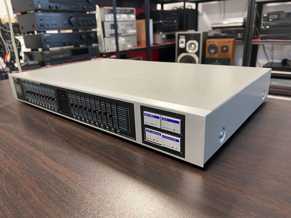 Графичен еквалайзер JVC