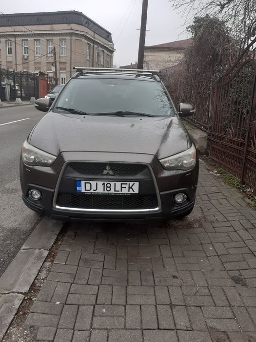 Vand MITSUBISHI ASX 2011,pret 5500 Eur
