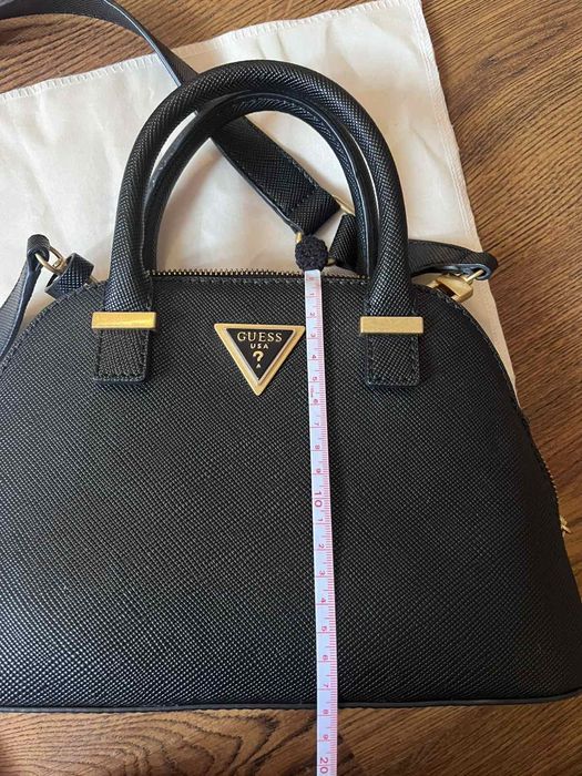 Оригинална чанта Guess