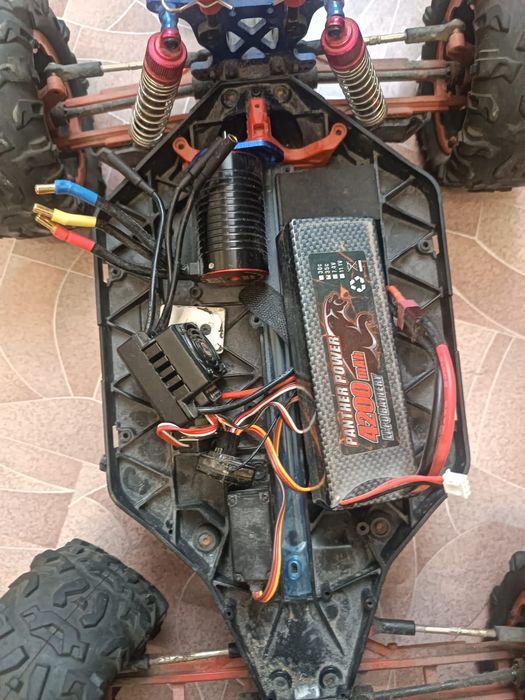 Машинка Remo hobby evo-r масштаб 1/8