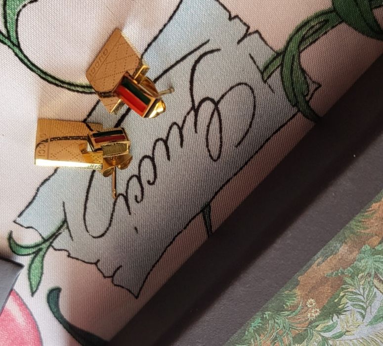 Gucci нови позлатени дамски обеци