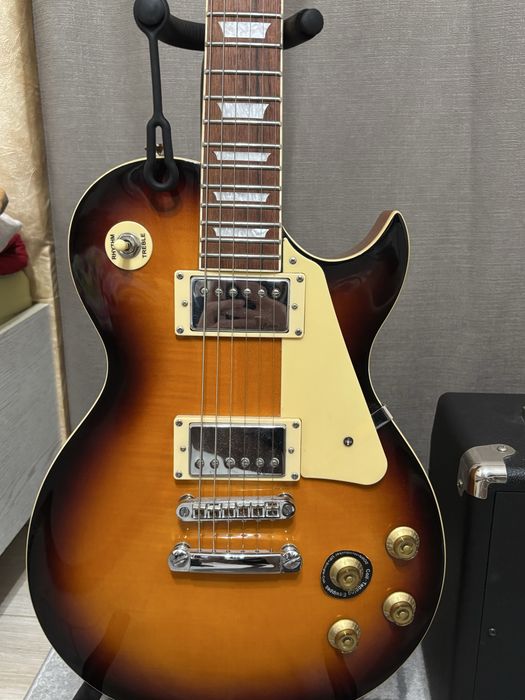 Электрогитара hb с комбиком торг есть