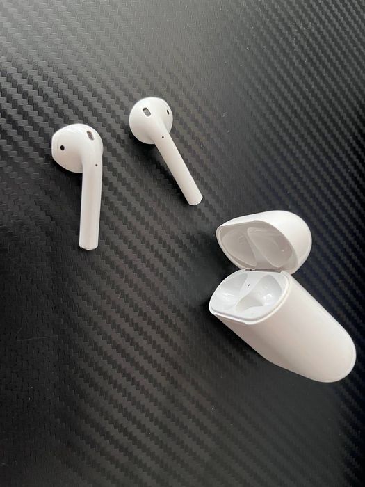 Apple AirPods 2 слушалки