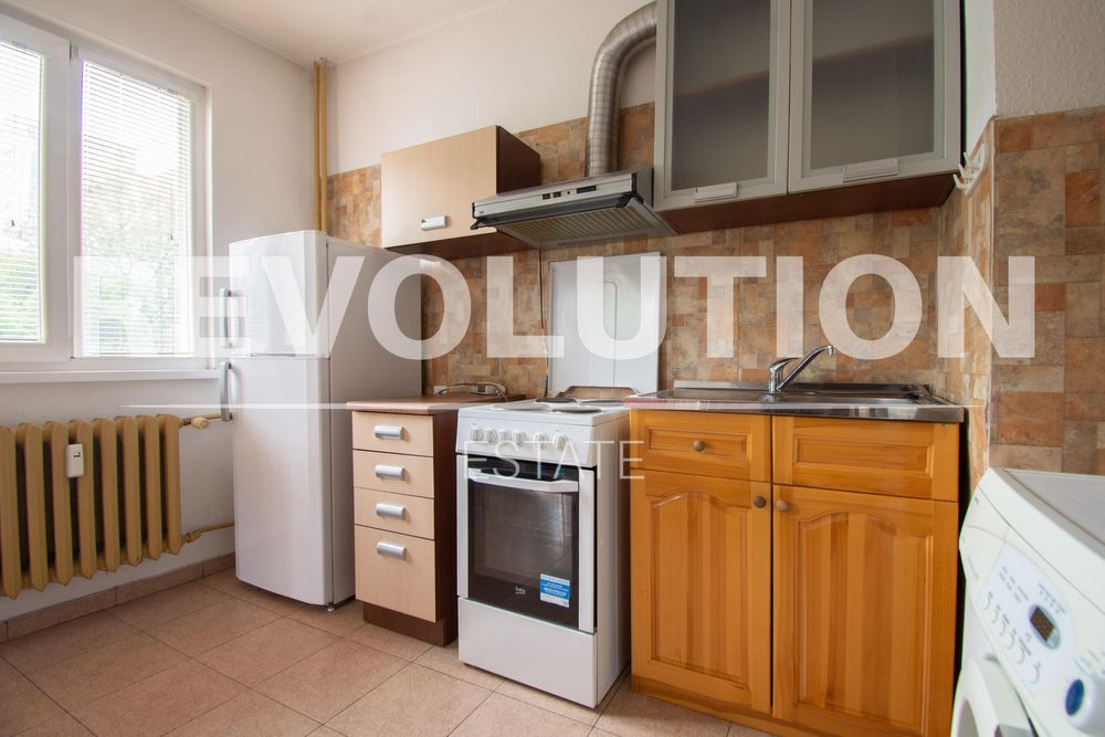 Дава се под наем Едностаен апартамент в София, Медицинска академия - 41 кв.м за 458.49 € - Снимка #2