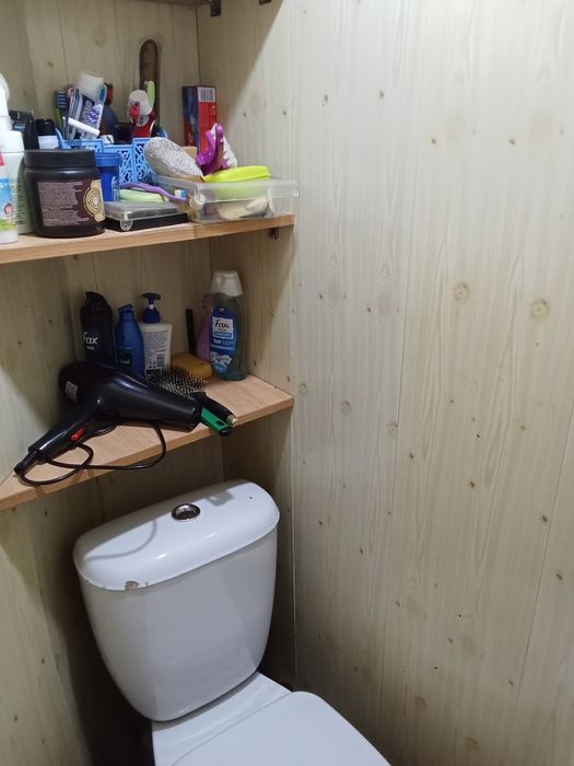 Продам 2 -х квартиру  в  4кв доме