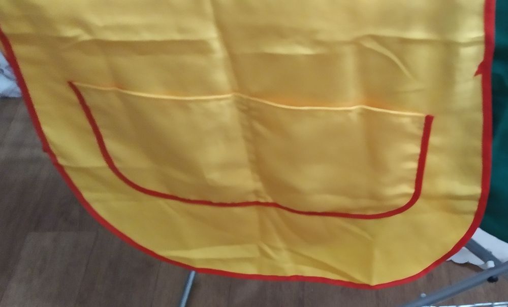 Продам      фартуки