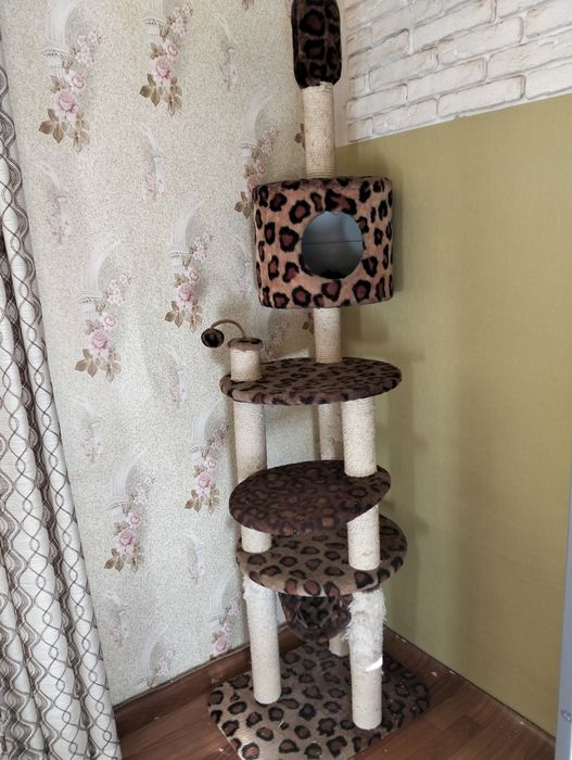 Домик для кошки с когтеточкой Распродажа