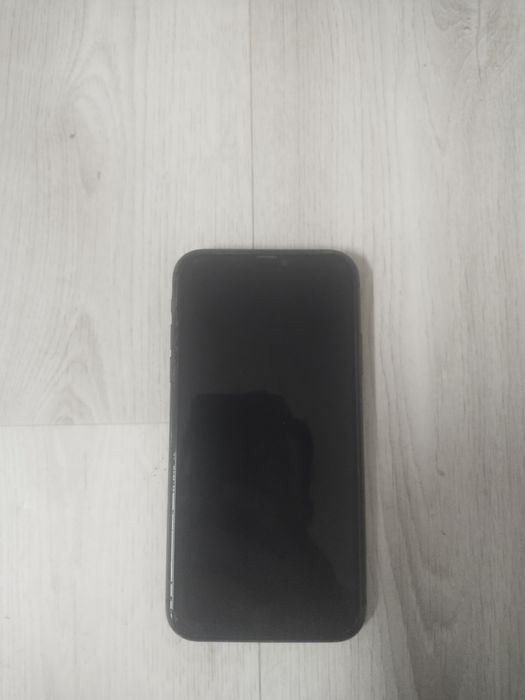 Продам айфон 11 .64 г