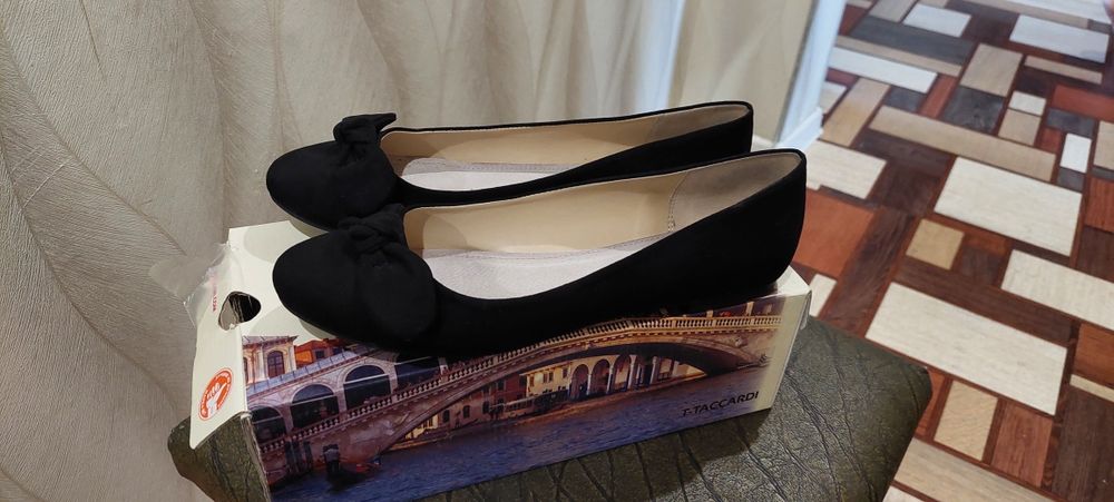 Туфли-балетки женские