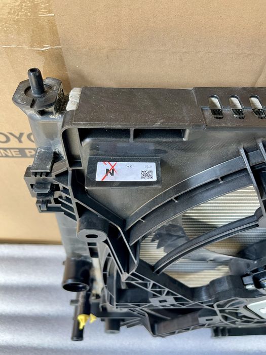 Диффузор и радиатором на Camry 80 Камри 80