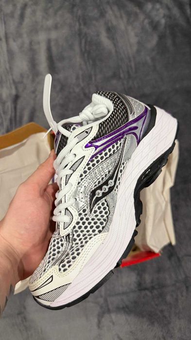 Saucony кроссовки
