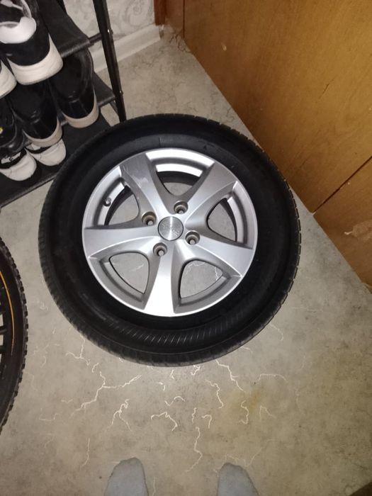 Продам колеса с дисками