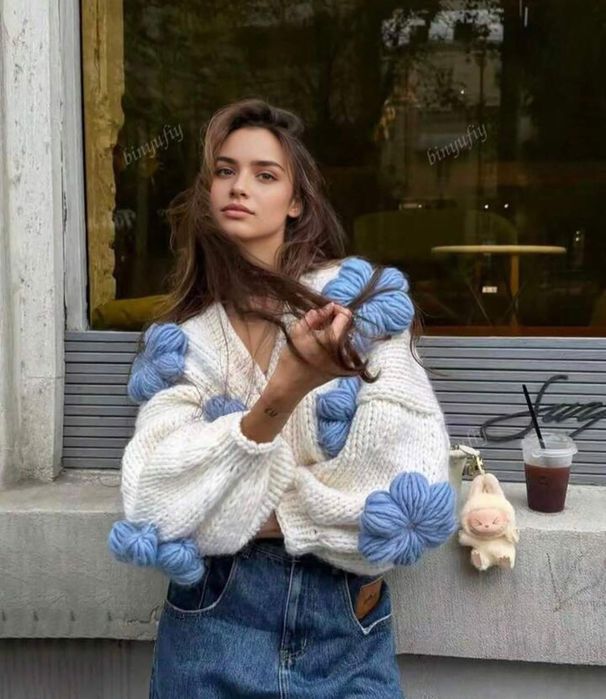 Дамска жилетка с цветя