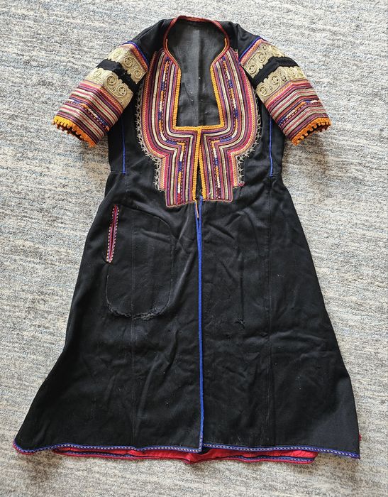 Кюстендилска казмирена сая за носия