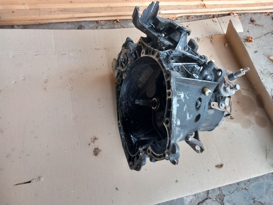 Скорстна кутия citroen xsara picasso