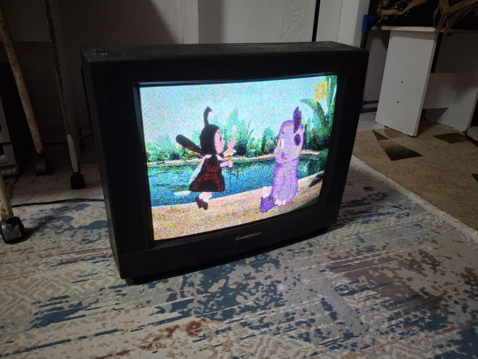 Телевизор б/у  3000т